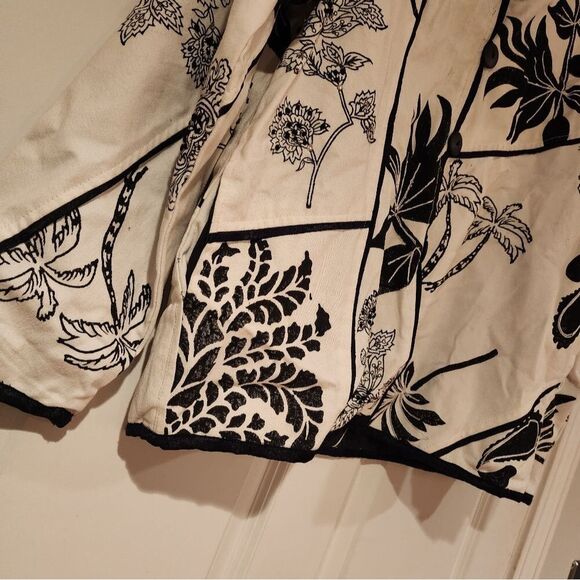 NWT Flashback Vintage white and black floral button up jacket M - Picture 3 of 5